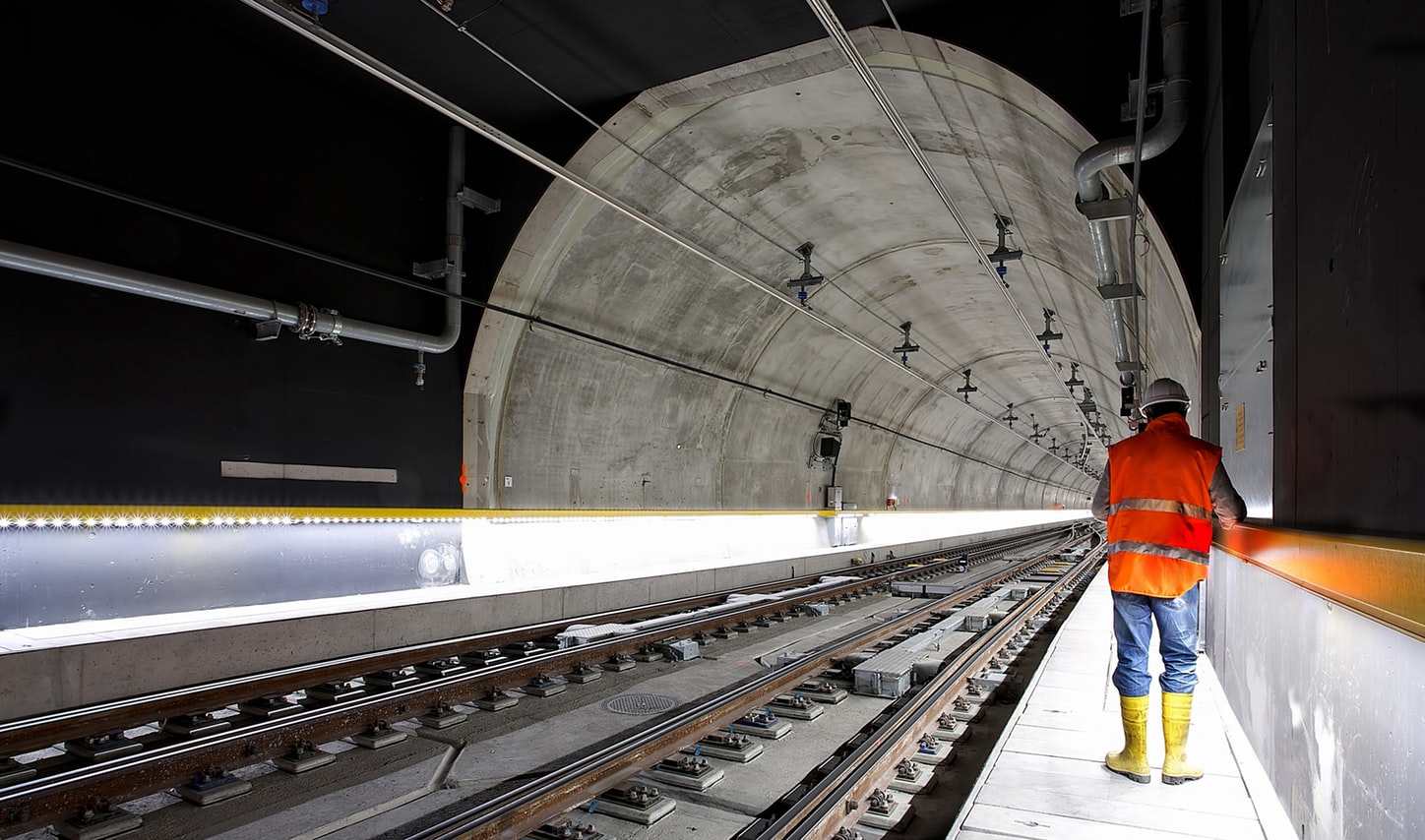 Usar a tecnologia no controle das obras é um fator essencial. Confira aqui cinco processos essenciais na garantia de qualidade na construção!